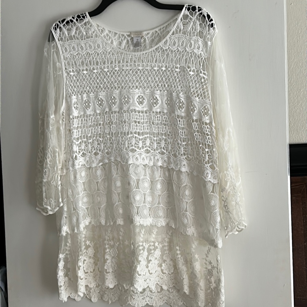 Chico's Women's size 2 /Large lace and crochet